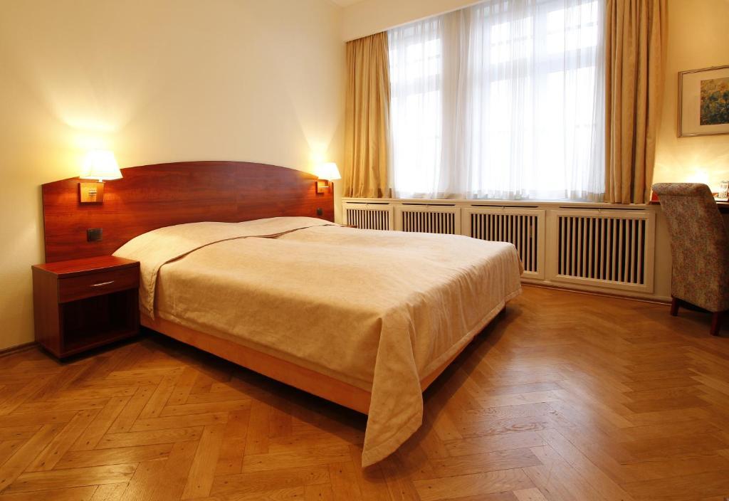 Hotel Preuss Im Dammtorpalais Hamburg Room photo